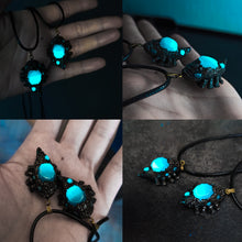 Load image into Gallery viewer, Titanide necklace