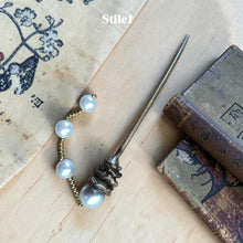 Load image into Gallery viewer, The Apothecary Diaries Hairpin
