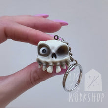 Load image into Gallery viewer, Medievil Skull pendant
